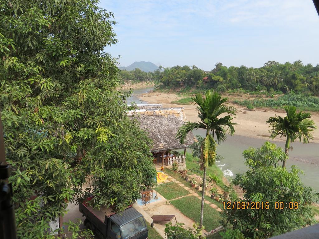 Namkhan Riverside Hotel Луанг Прабанг Екстериор снимка